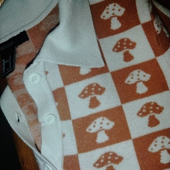 Mushroom checkered Top - Picture 2 of 6